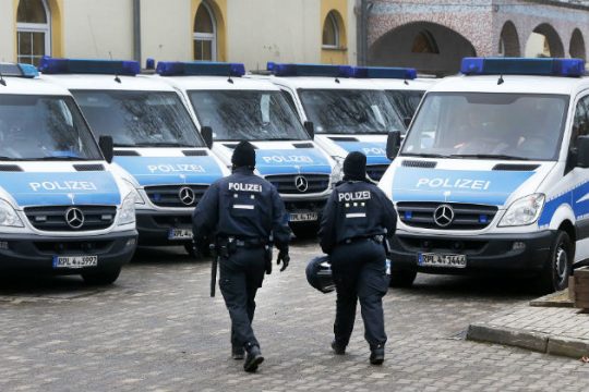 Γερμανία: Νεοναζιστικός πυρήνας στους κόλπους της αστυνομίας