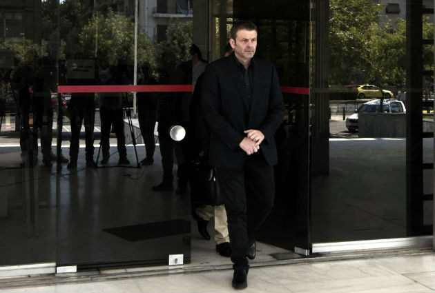 Ανακαλεί την απόσυρση και «κατεβαίνει» ο Γκλέτσος