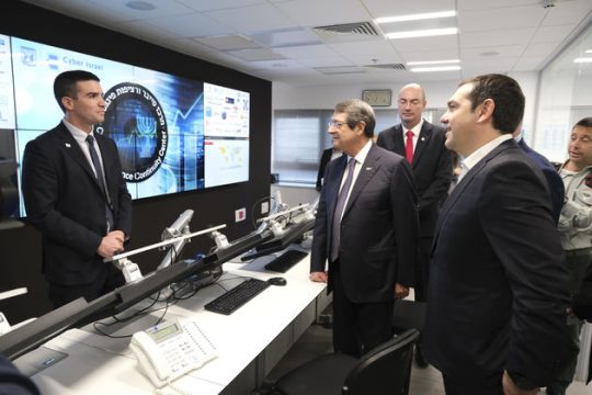 Κυβερνο-ασφαλίτες και κυβερνο-τρομοκράτες