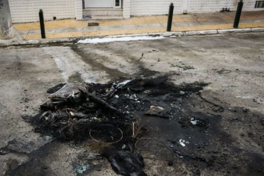 Βόμβα στον ΣΚΑΪ: Νέα στοιχεία για το καμένο αυτοκίνητο