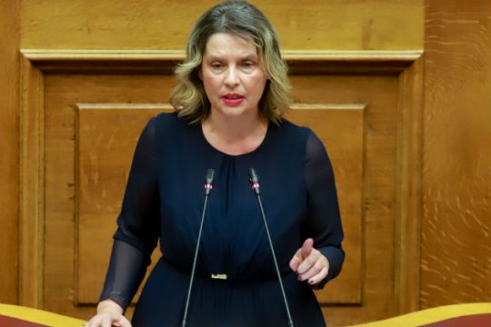 Αυτοσυγκράτηση μετά την επίθεση συνιστά η Κατερίνα Παπακώστα