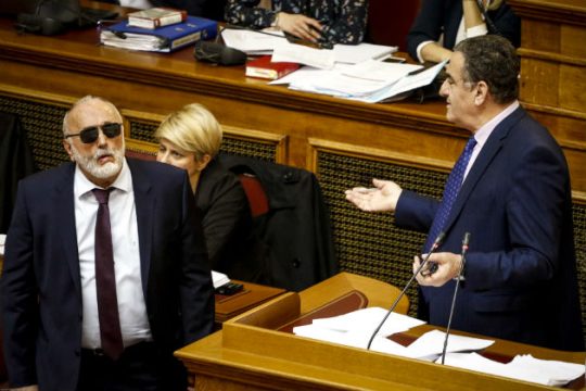 Μισο-έσπασαν το εμπάργκο στα ΜΜΕ