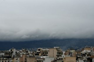 Μάρτης γδάρτης: Επιδείνωση του καιρού με κρύο, σκόνη και βροχές στα ηπειρωτικά