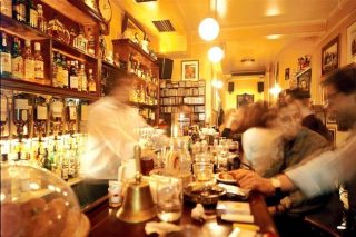 Πρόβλημα για καλλιτέχνες και μαγαζιά