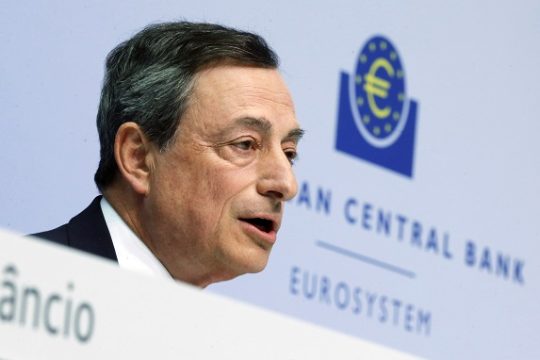 Επίσημο τέλος στο πρόγραμμα χαλάρωσης από την ΕΚΤ