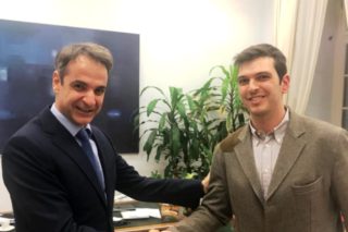 Ο Κυριάκος διεμβολίζει την οικογένεια Μαρκογιαννάκη