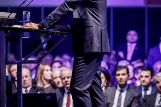 Θα παίξει Κέντρο στο συνέδριο