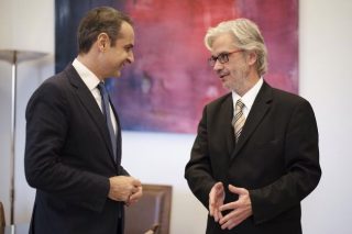 Και ο κλήρος πέφτει στον Βλαχάκο