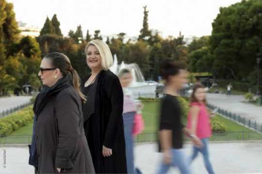Η Λίνα Νικολακοπούλου υπόσχεται μια μουσική βόλτα που θα μας χαρίσει συγκίνηση και ψυχική ευφορία