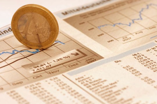 Τρία σενάρια για εκδόσεις ομολόγων από τον ΟΔΔΗΧ