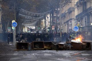 Νύχτα χάους στο Παρίσι