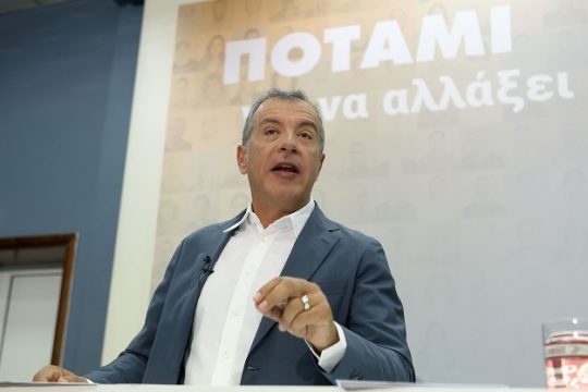 Θεοδωράκης: Πολύ σκληρό το Ποτάμι για να πεθάνει