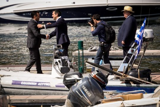 Πρέσπες: από το καρναβάλι στον εκβιασμό