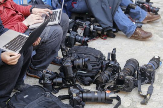 Κοντά στο ιστορικό υψηλό ο αριθμός των φυλακισμένων δημοσιογράφων