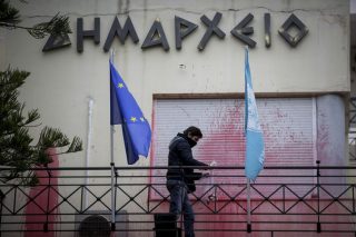 «Ρουβίκωνας»: το πρωί στον Αλιμο, το απόγευμα στην πρεσβεία της Ουγγαρίας