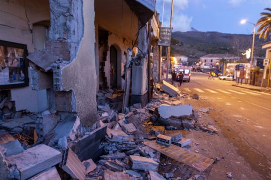 Δεκάδες τραυματίες από σεισμό 4,8 Ρίχτερ κοντά στην Αίτνα