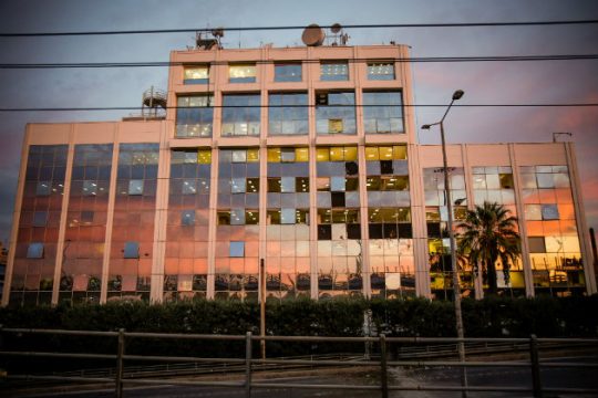 Η θρυαλλίδα της πόλωσης