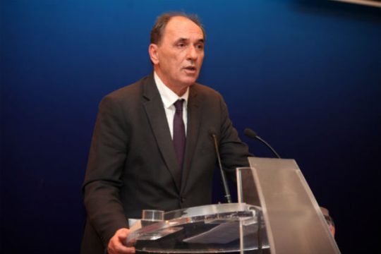 Για τεράστιες επενδύσεις στην ενέργεια μιλά ο Σταθάκης