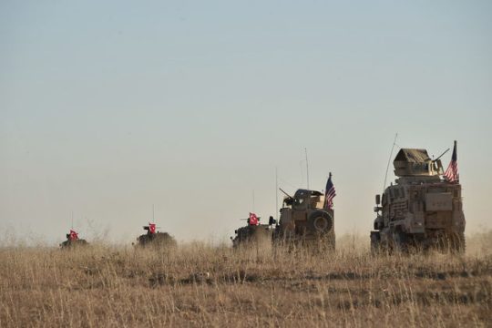 Οπισθεν… ολοταχώς από τις ΗΠΑ στη Συρία
