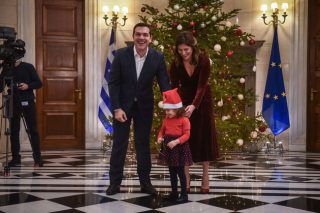 Καλή χρονιά με αύξηση του κατώτατου μισθού