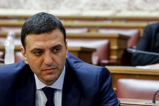«Η κυβέρνηση δεν μπορεί να συνεννοηθεί ούτε στο εσωτερικό της»