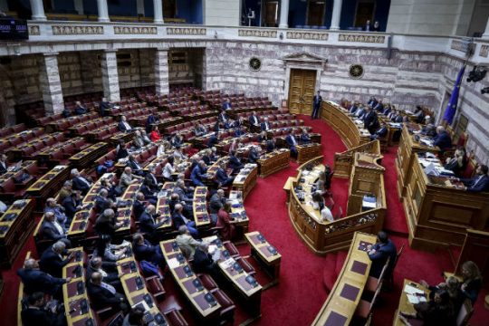 Κατατέθηκε το ν/σ με την κατάργηση μείωσης των συντάξεων