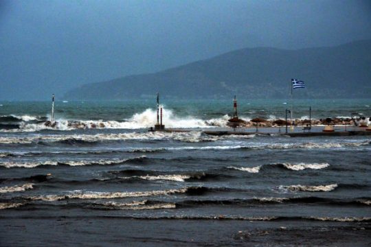 Βροχές και καταιγίδες στο μεγαλύτερο μέρος της χώρας