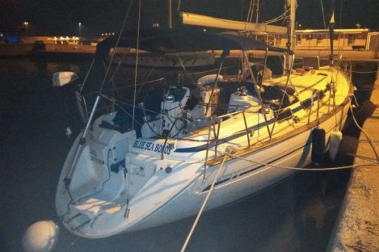 Ασφαλείς 63 πρόσφυγες που εντοπίστηκαν ανοιχτά της Κυπαρισσίας