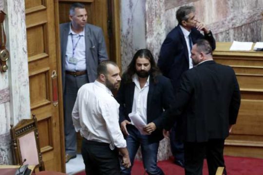 Τεκμήριο ενοχής Μιχαλολιάκου η επιστροφή Μπαρμπαρούση