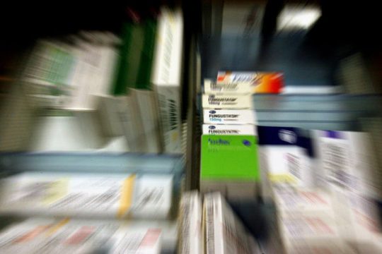 Ο χιονιάς «πάγωσε» τις προμήθειες φαρμάκων