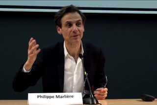 «Ο ΣΥΡΙΖΑ είναι ένα σοσιαλδημοκρατικό κόμμα, με εξυπηρετήσεις στον νεοφιλελευθερισμό»