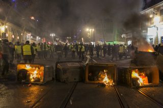 Κίτρινο ποτάμι στη Γαλλία