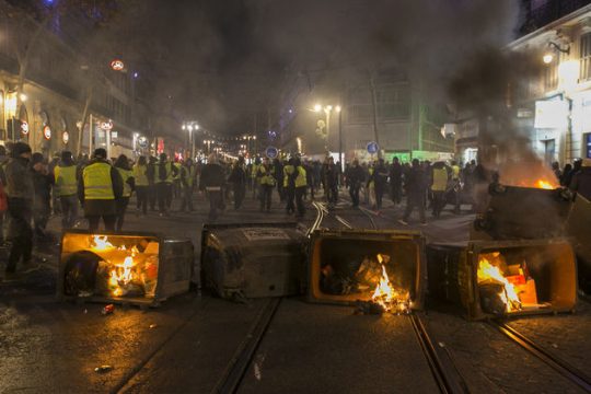 Κίτρινο ποτάμι στη Γαλλία