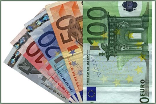 Τα 20 χρόνια του γιορτάζει το ευρώ