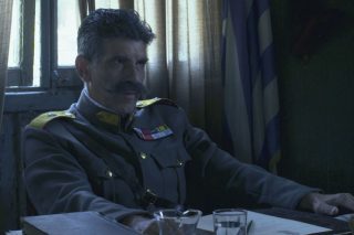 «Είναι καιρός το κοινό να φάει και καμιά φάπα…»