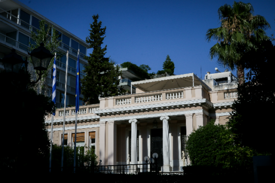 Επαναφέρει το αίτημα για ντιμπέιτ το Μαξίμου