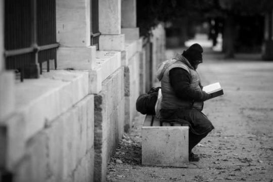 Μιλώντας με το άγαλμα