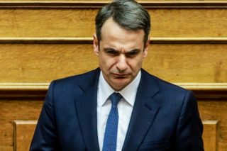 Κάηκε στη Βουλή… φυσάει και το ντιμπέιτ