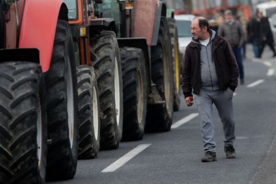 Νέο κυβερνητικό κάλεσμα για διάλογο στους αγρότες