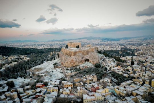 Χιόνια και παγετός σε όλη τη χώρα