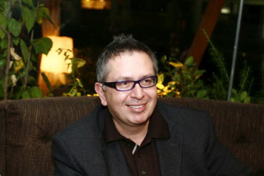 Χαβαλές, λήθη, κυνισμός