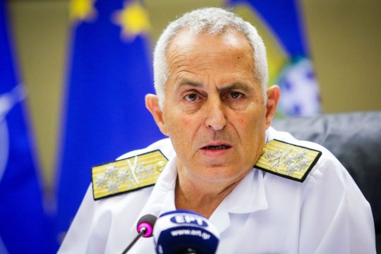 Ο αρχηγός ΓΕΕΘΑ νέος υπουργός Άμυνας