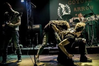 Coyote’s Arrow: Η μουσική είναι το αντίδοτο, το όπλο και το χρώμα στην ζωή μας