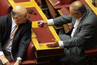 Τηλεφώνημα Δένδια – Καραμανλή: «Νίκο, δεν έχεις άδικο»