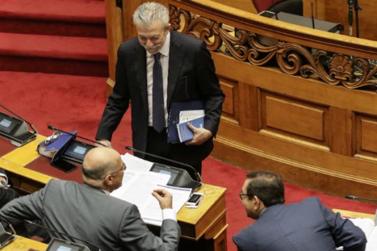Η Χρυσή Αυγή ενώνει ΣΥΡΙΖΑ – Ν.Δ.