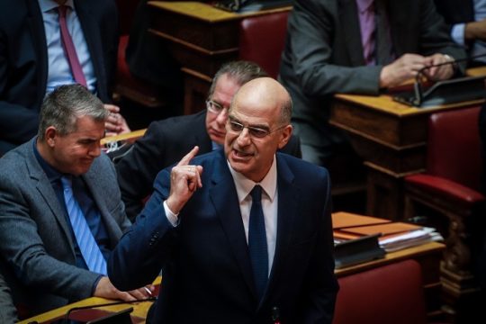 Μια στιγμή συναίνεσης στη Βουλή