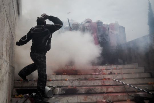 Κάλυψη ακόμη και στους φασίστες;