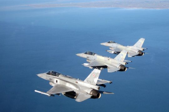 Αναβλήθηκε η ψηφοφορία της σύμβασης για τα F-16