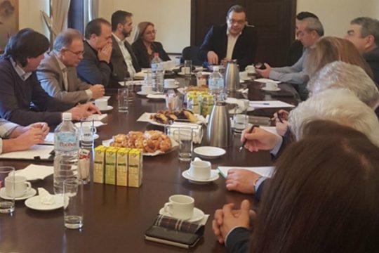 Κρήτη: Σύσκεψη υπό τον Φάμελλο για τη διαχείριση των υδάτων