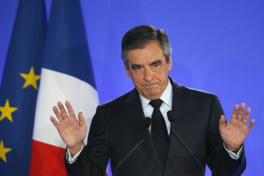 Πρόταση παραπομπής σε δίκη του Φρανσουά Φιγιόν
